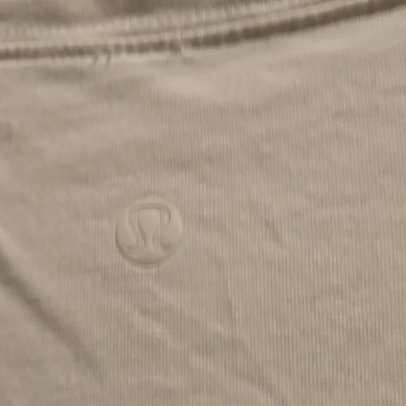 lululemon athletica Cream and Green Botanical Long Sleeve Tee - Picture 3 of 6